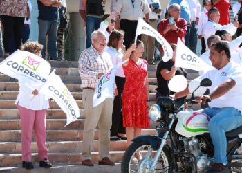 RENUEVAN GOBERNADOR VCC Y DIRECTORA GENERAL DE SEPOMEX, PARQUE VEHICULAR PARA BCS