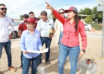Supervisa Alcaldesa proyecto de semaforización en libramientos