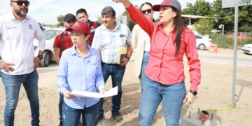 Supervisa Alcaldesa proyecto de semaforización en libramientos