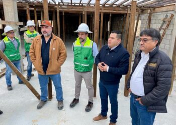 Oscar Leggs Castro realizó un recorrido de supervisión por la 1ra etapa de la magna obra de la nueva planta desaladora