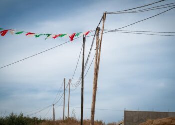Abel Enrique Miranda Carmona realizó un recorrido de supervisión por la colonia Valle del Cabo acompañado por personal de la Comisión Federal de Electricidad (CFE)