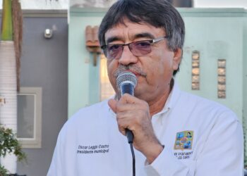 Oscar Leggs Castro, encabezó las actividades de limpieza en la colonia Gardenias en Cabo San Lucas