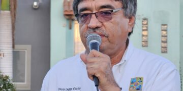 Oscar Leggs Castro, encabezó las actividades de limpieza en la colonia Gardenias en Cabo San Lucas
