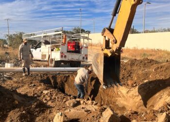 El equipo de Operación y Mantenimiento continúa trabajando en la reparación de fugas de red de agua potable y derrames de aguas negras que se presentan en el municipio.