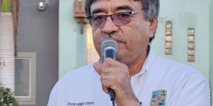 Oscar Leggs Castro, encabezó las actividades de limpieza en la colonia Gardenias en Cabo San Lucas