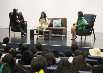 Conversatorio “Voces de la Dignidad” en Memoria de las Víctimas del Holocausto