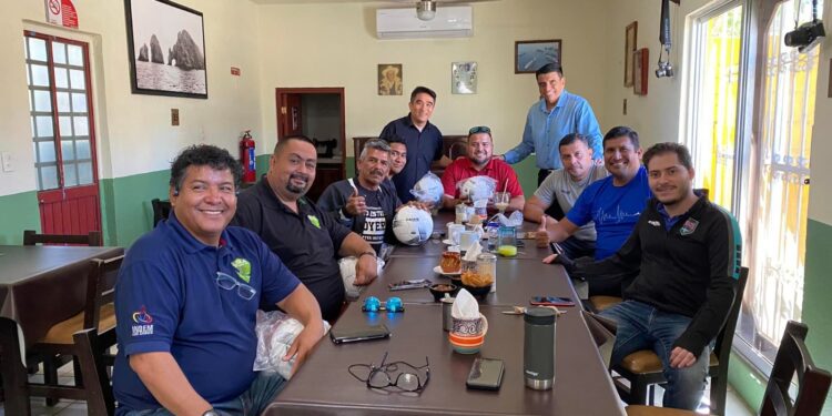 El Instituto del Deporte (INDEM) a través de su coordinación delegacional en Cabo San Lucas y la mesa directiva de la liga INDEM se reunieron con Héctor Padilla, director deportivo de Los Cabos United