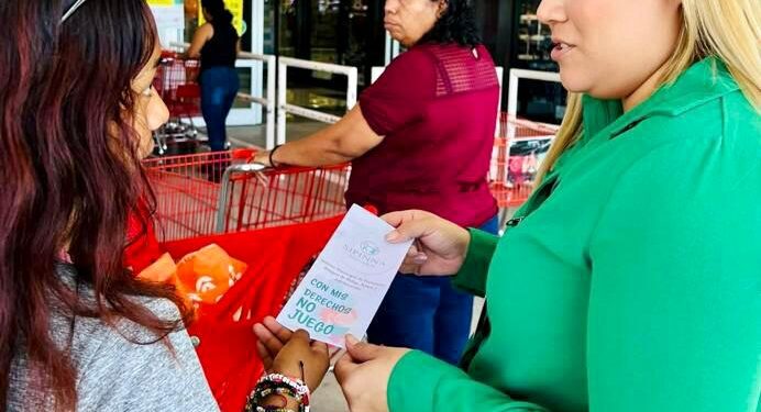 (SIPINNA) en Cabo San Lucas, realizó la entrega de folletos a la población con información y difusión de sus derechos