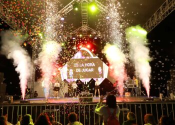 Afina DIF La Paz detalles para su participación en el Carnaval 2024