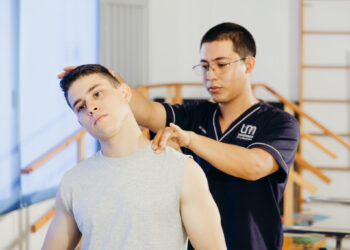 Alumnos de la Universidad Mundial prestarán sus servicios y conocimientos a la sociedad sudcaliforniana.