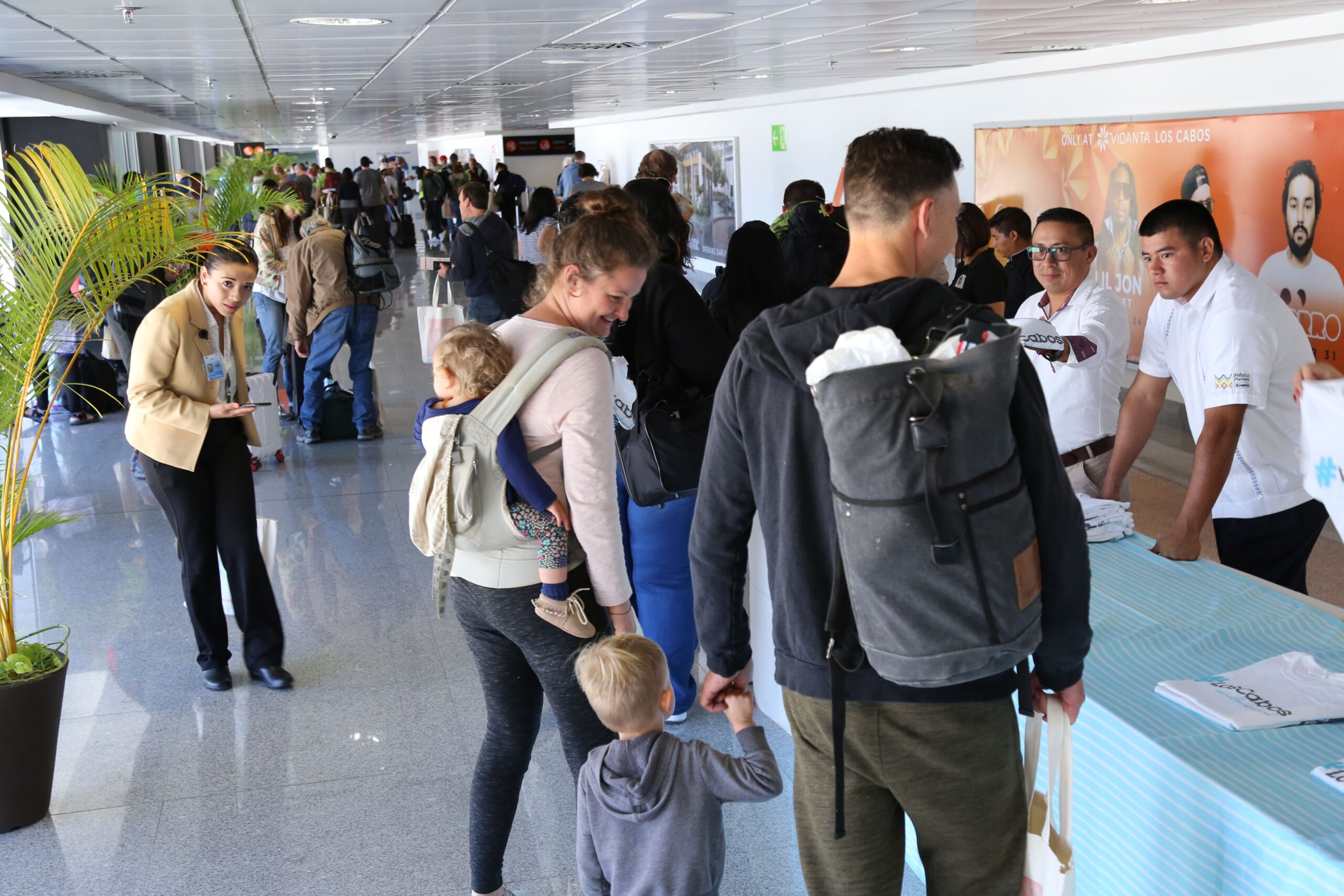 SUPERA BCS LOS 4 MILLONES DE TURISTAS QUE LLEGARON VÍA AÉREA