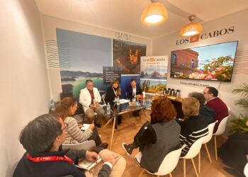 ANUNCIAN EN FITUR AMPLIACIÓN DEL VUELO MADRID-LOS CABOS