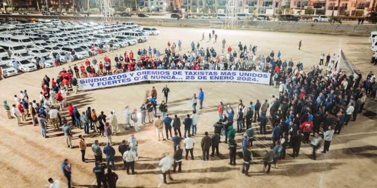 RECONOCEN TAXISTAS DE LOS CABOS APOYO DEL GOBIERNO ESTATAL