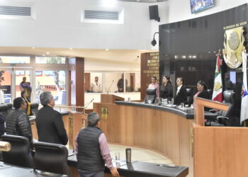 Rinden homenaje póstumo a Álvaro Gerardo Higuera en el Poder Legislativo de BCS