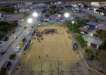 Rehabilita Ayuntamiento de La Paz el campo deportivo de Chametla