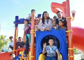 Supervisa Presidenta Municipal obra de suministro de agua potable en Nuevo San Juan, Todos Santos
