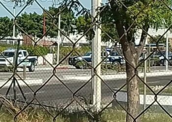 Robó conocida tienda de artículos de papelería en La Paz; fue detenido cuadras más adelante