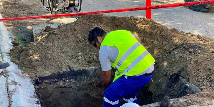 Se el banderazo de inicio a las obras para sustituir 1 mil tomas domiciliarias de la colonia Miramar en Cabo San Lucas