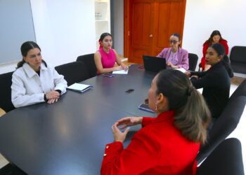 La primera reunión informativa dirigida a la conmemoración del 08 de marzo “Día Internacional de la Mujer”.