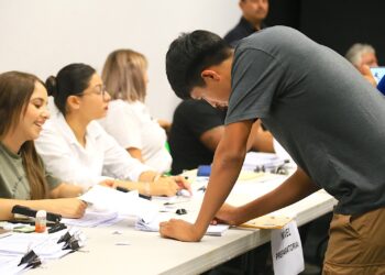 Apoyos Económicos a Estudiantes o Becas que aun no pasan a cobrar el recurso que tienen como fecha límite el viernes 09 de febrero del presente año, en un horario de 8:30 de la mañana hasta las 2:30 de la tarde en cualquiera de las oficinas de la dependencia municipal en la cabecera municipal y las cuatro delegaciones