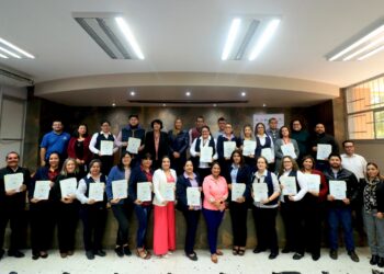 Personal administrativo y directivo de la UABCS concluye capacitación por parte del ICATEBCS