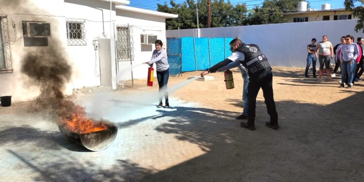 CAPACITAN A PERSONAL DE ESTANCIAS INFANTILES EN PRIMEROS AUXILIOS    Y PROTECCIÓN CIVIL 