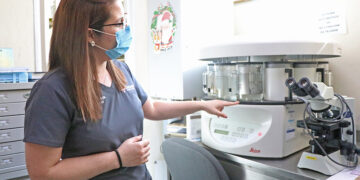 FORTALECE GOBIERNO DE BCS LA DETECCIÓN OPORTUNA DE CÁNCER AL IMPLEMENTAR SERVICIO DE PATOLOGÍA 