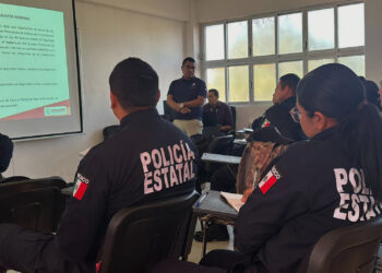 RECIBEN POLICÍAS DE NUEVO INGRESO PLÁTICA SOBRE EL CORRECTO ACTUAR POLICIAL