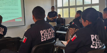 RECIBEN POLICÍAS DE NUEVO INGRESO PLÁTICA SOBRE EL CORRECTO ACTUAR POLICIAL