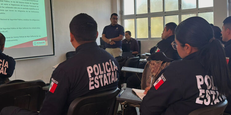 RECIBEN POLICÍAS DE NUEVO INGRESO PLÁTICA SOBRE EL CORRECTO ACTUAR POLICIAL
