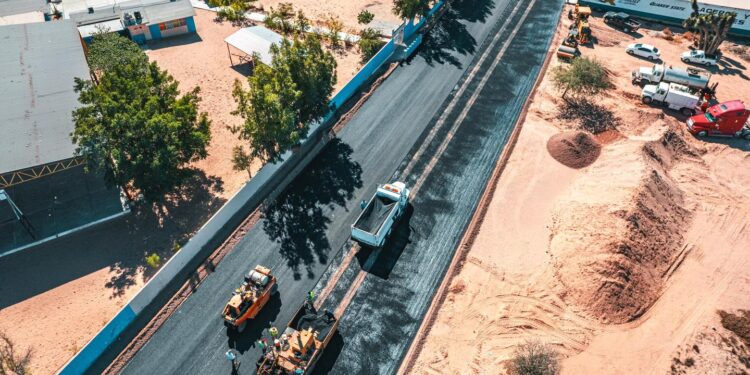 AVANZA OBRA DE PAVIMENTACIÓN EN VIZCAÍNO