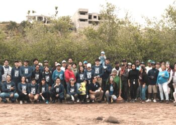 Realiza Ayuntamiento la primer macro limpieza del año en el Manglar Palmira