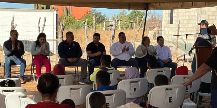 Pusieron en marcha la edificación de la escuela del Consejo Nacional de Fomento Educativo (CONAFE)