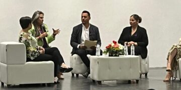 Se efectuó un foro con la participación de mujeres que con una amplia trayectoria compartieron con las personas presentes las experiencias dentro de este sector laboral