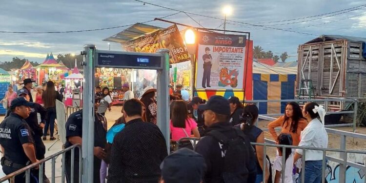 las y los elementos de la Dirección General de Seguridad Pública, Policía Preventiva y Tránsito Municipal reportaron cero incidentes durante los festejos. 