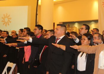 El contador público certificado Oscar Alonso Sánchez Hernández asignado como primer presidente  del Instituto Mexicano de Contadores Públicos de Los  Cabos