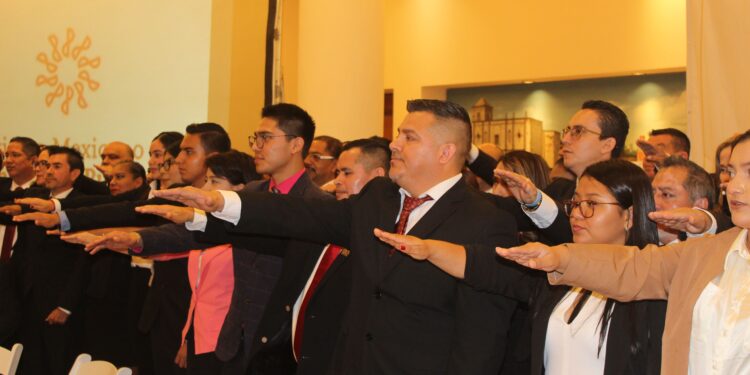 El contador público certificado Oscar Alonso Sánchez Hernández asignado como primer presidente  del Instituto Mexicano de Contadores Públicos de Los  Cabos