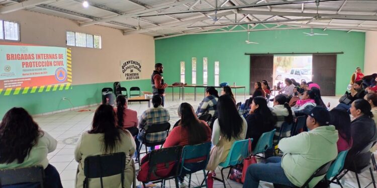 CAPACITAN A SERVIDORES PÚBLICOS EN MATERIA DE PREVENCIÓN DE RIESGOS Y PRIMEROS AUXILIOS