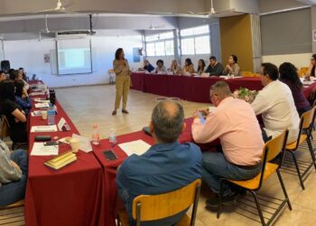  CAPACITAN A TRABAJADORES Y ESTUDIANTES, EN TEMAS DE PREVENCIÓN DEL DELITO DE TRATA