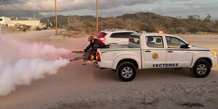 INICIA TERCERA JORNADA DE FUMIGACIÓN CONTRA DENGUE EN LOS CABOS