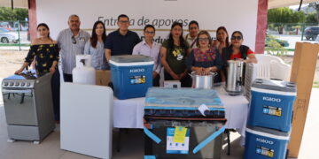REALIZA SEDIF ENTREGA DE APOYOS A EMPRENDEDORES Y MICRONEGOCIOS DE BCS