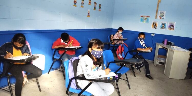 ORGANIZAN MUESTRA PEDAGÓGICA DE INGLÉS