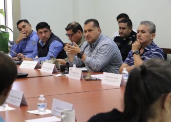 SOSTIENEN AUTORIDADES DE LOS TRES ÓRDENES DE GOBIERNO MESA DE TRABAJO CON SECTOR DE LOS CABOS 
