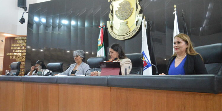 Aprueba el pleno licencia temporal a las diputadas Gabriela Montoya, Guadalupe Vázquez y Christian Agúndez