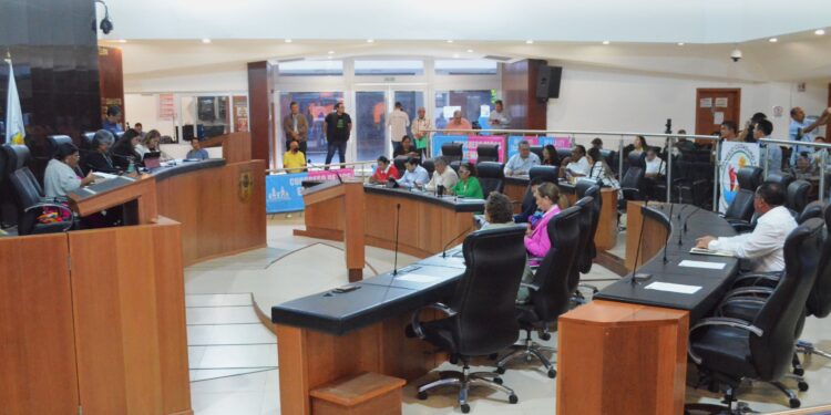 Recibe el Congreso del Estado iniciativa ciudadana que busca establecer pena de prisión a usurpadores