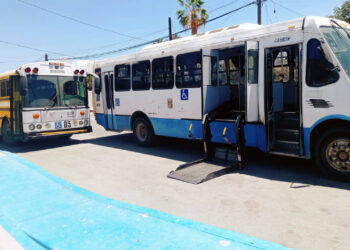 El Sistema Municipal para el Desarrollo Integral de la Familia (SMDIF) proporciona a 50 menores el servicio de transportación gratuita.