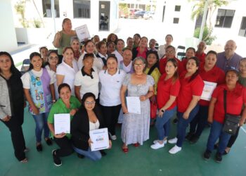 Recibieron la constancia que acredita la Certificación de Estándares de Competencia