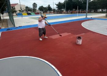 Siguen trabajando en las mejoras de los espacios deportivos en el municipio