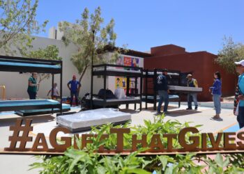 La Casa Hogar “Una Luz en mi Vida” recibió la donación tres literas triples, almohadas, cobijas y sábanas.