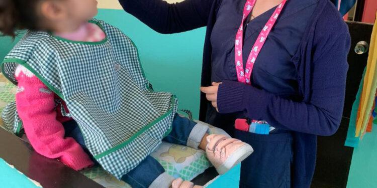 Reconocen la valía de las enfermeras y enfermeros en la operación de los inmuebles y más en el cuidado de las niñas y niños que se atienden.